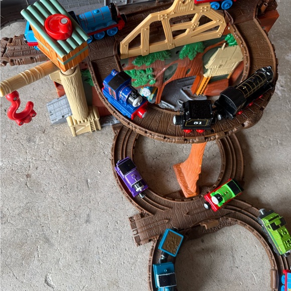 Thomas & Friends Colorful Train Track Set - Picture 3 of 7